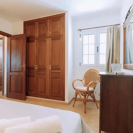 Precioso Junto Al Mar. Arrieta (Lanzarote)